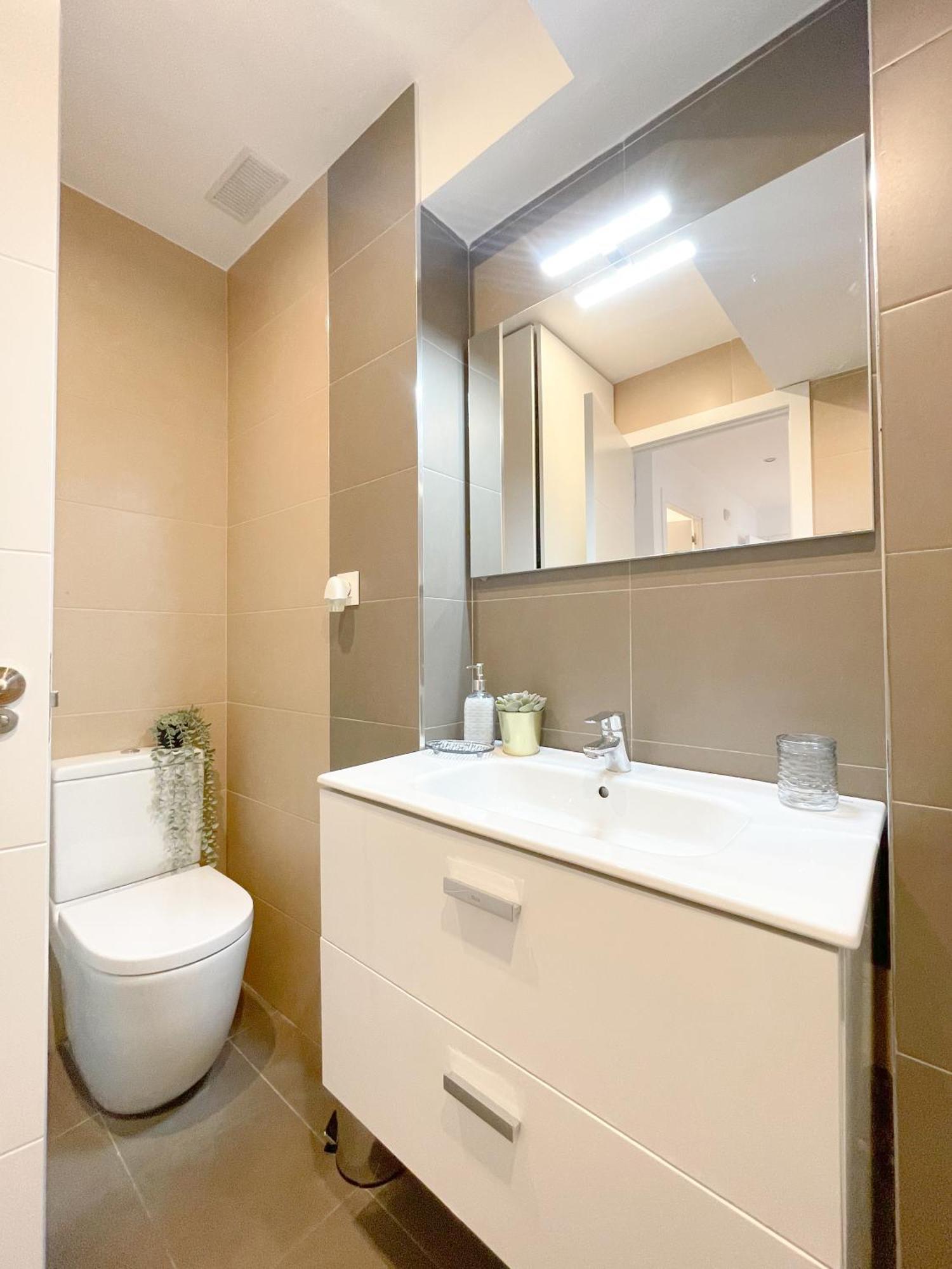 Moderno Apartamento Plz De La Merced Málaga Exterior foto